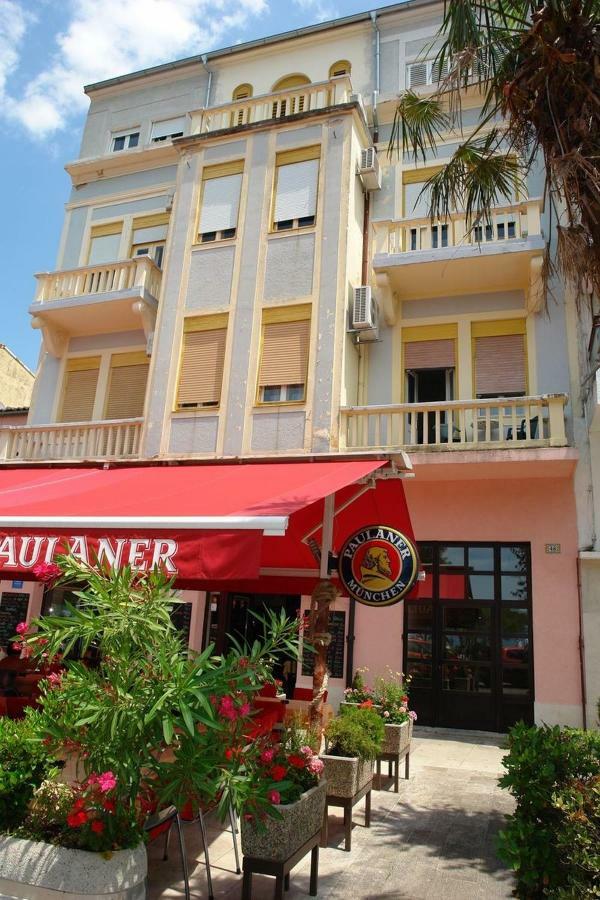 Apartment Dora Crikvenica Luaran gambar